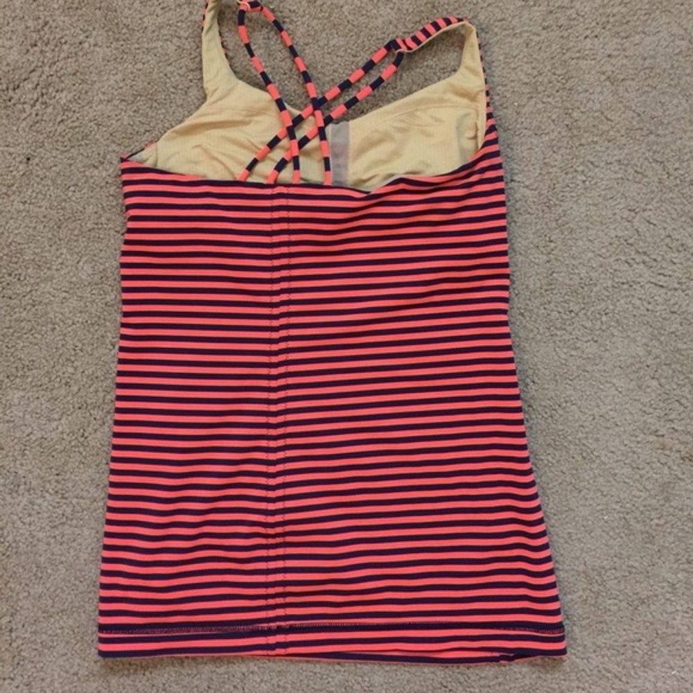 Striped Cross Back Workout Top - Picture 8 of 10